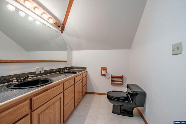 40009 Griggs Dr, Lebanon, OR 97355
