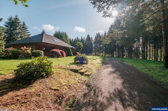 40009 Griggs Dr, Lebanon, OR 97355