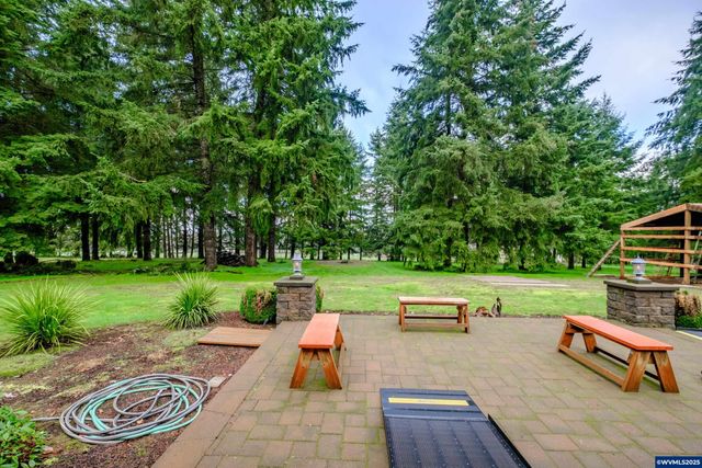 40009 Griggs Dr, Lebanon, OR 97355