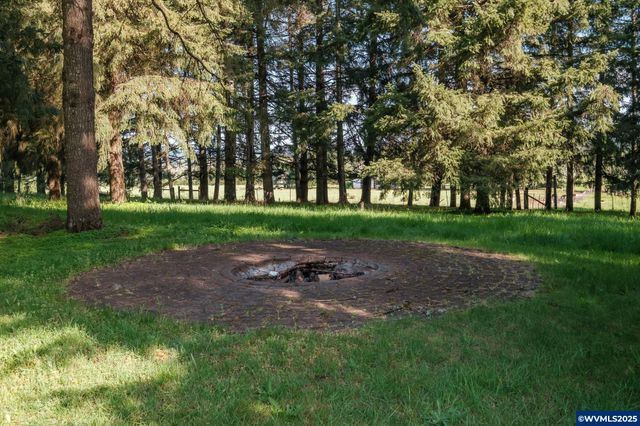 40009 Griggs Dr, Lebanon, OR 97355