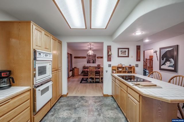 40009 Griggs Dr, Lebanon, OR 97355