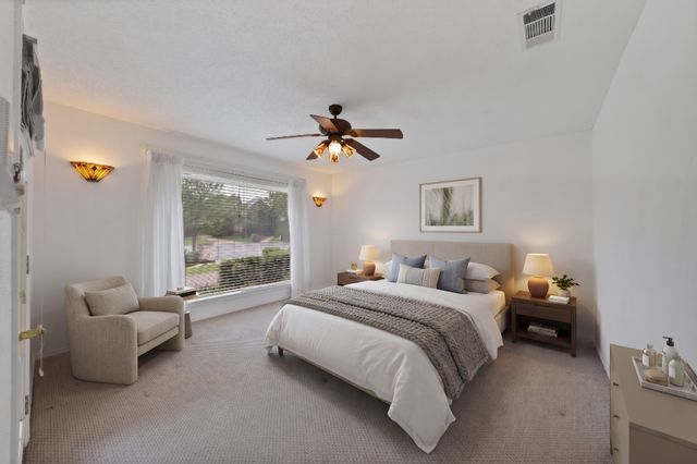 1008 Loch Lomond Drive, Arlington, TX 76012