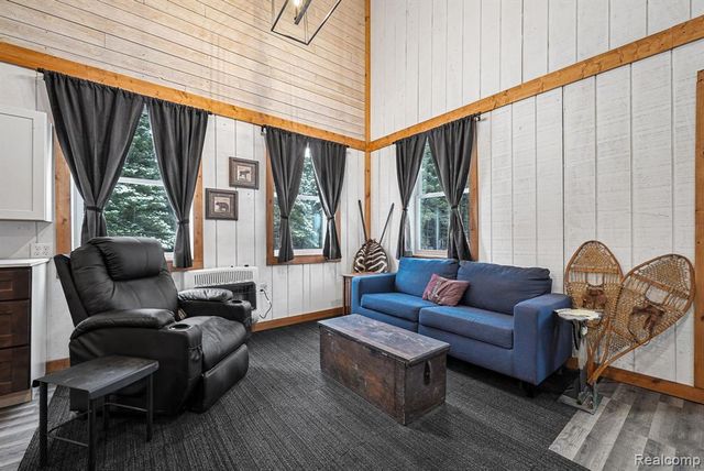 8074 Grosbeak Drive, Alden, MI 49612