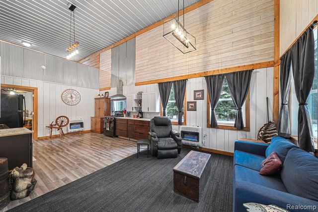 8074 Grosbeak Drive, Alden, MI 49612