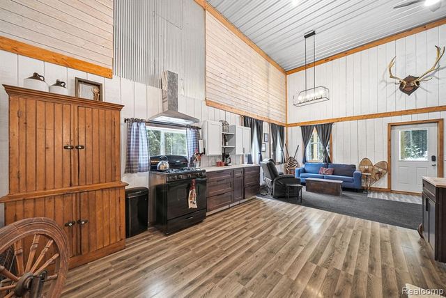 8074 Grosbeak Drive, Alden, MI 49612