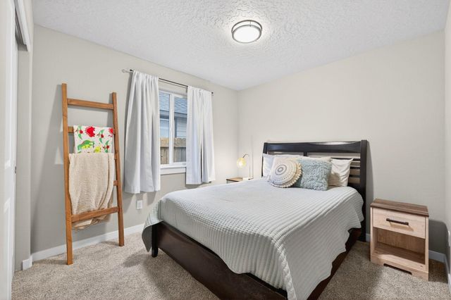 949 NW Upas Avenue, Redmond, OR 97756