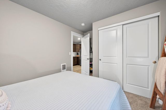 949 NW Upas Avenue, Redmond, OR 97756