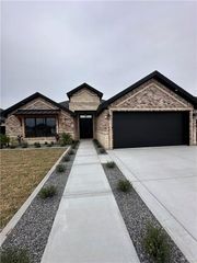 3200 Rabbit Run Avenue, Alton, TX 78573