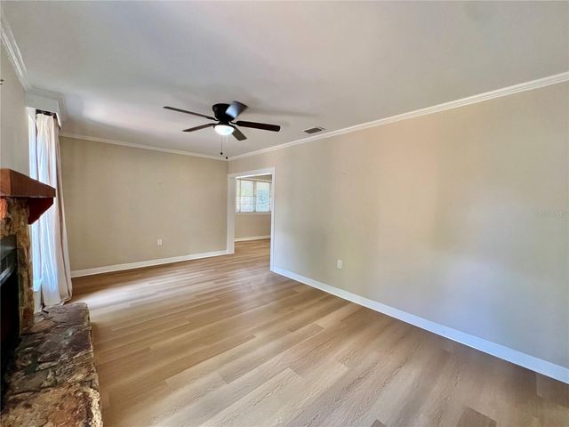 1208 E HANNA AVENUE, Tampa, FL 33604