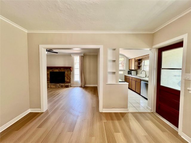 1208 E HANNA AVENUE, Tampa, FL 33604