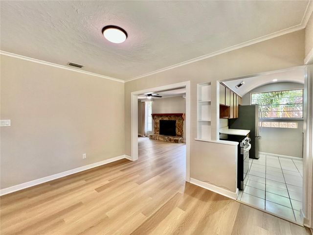 1208 E HANNA AVENUE, Tampa, FL 33604