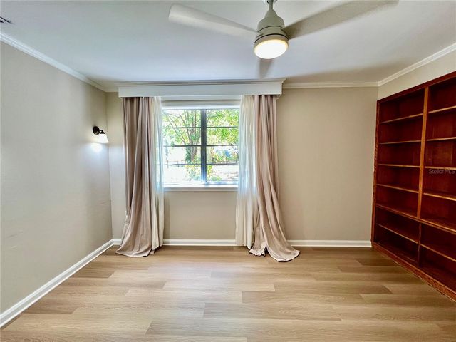 1208 E HANNA AVENUE, Tampa, FL 33604