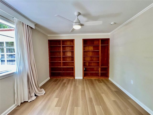1208 E HANNA AVENUE, Tampa, FL 33604