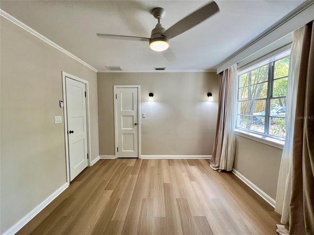 1208 E HANNA AVENUE, Tampa, FL 33604