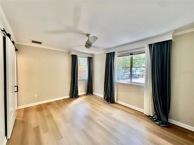 1208 E HANNA AVENUE, Tampa, FL 33604
