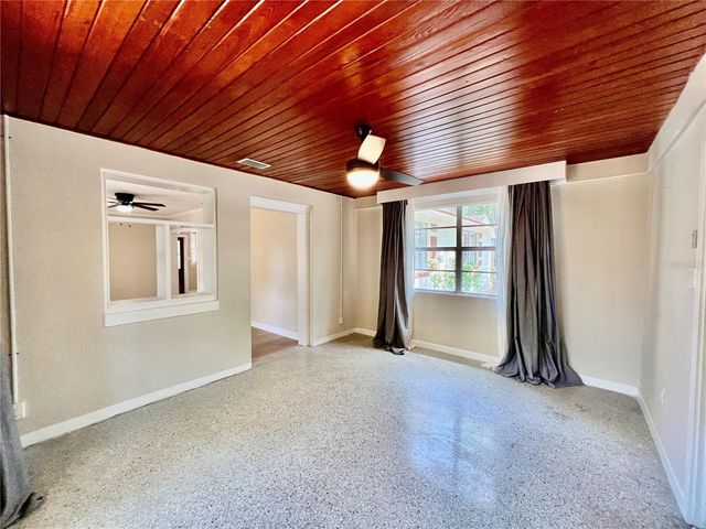 1208 E HANNA AVENUE, Tampa, FL 33604