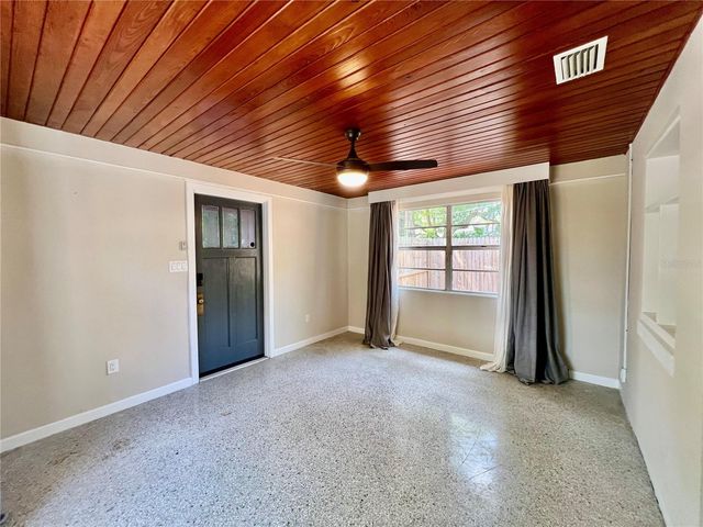 1208 E HANNA AVENUE, Tampa, FL 33604