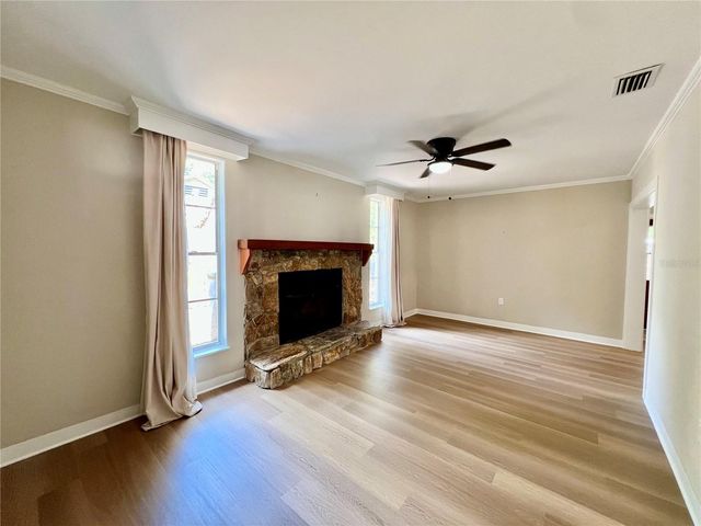 1208 E HANNA AVENUE, Tampa, FL 33604