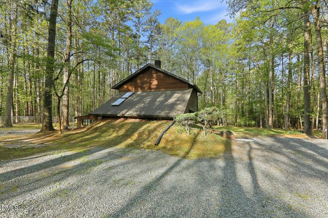 369 River Road, Pittsboro, NC 27312