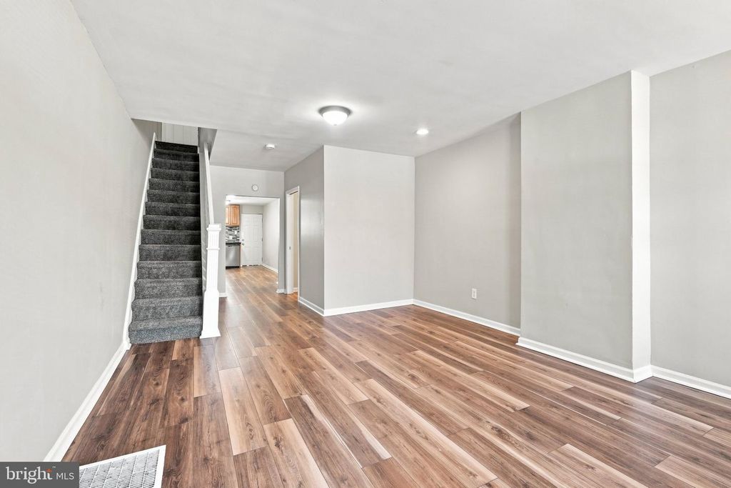 2655 CEDAR ST, PHILADELPHIA, PA 19125 — photo 2