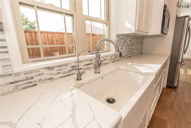603 W OMEGA STREET, Henrietta, TX 76365