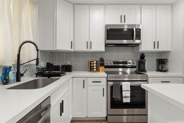 54-100 Kamehameha Highway, Hauula, HI 96717