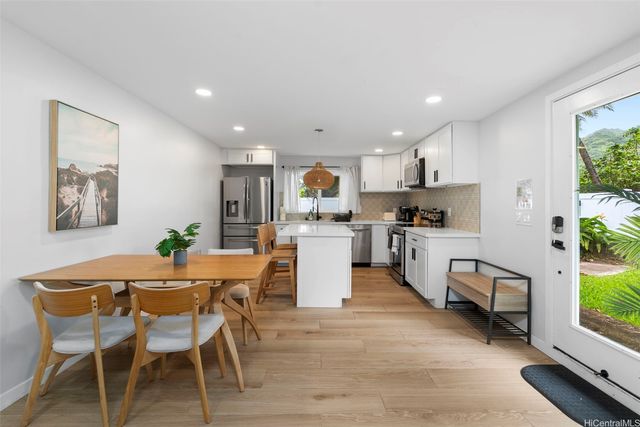 54-100 Kamehameha Highway, Hauula, HI 96717