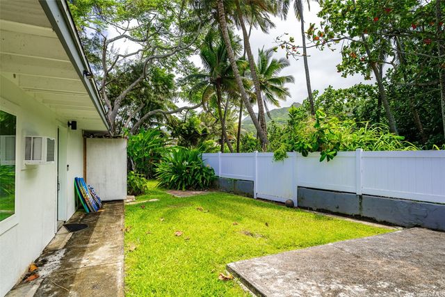 54-100 Kamehameha Highway, Hauula, HI 96717