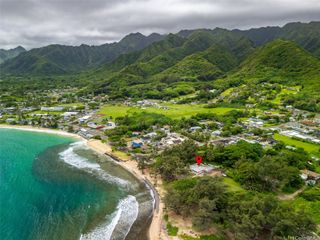 54-100 Kamehameha Highway, Hauula, HI 96717
