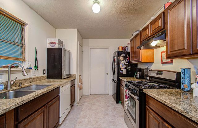 6022 Sattler Park Drive, Houston, TX 77086