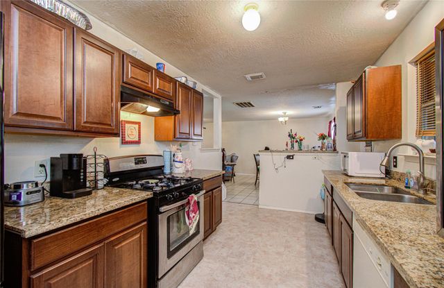 6022 Sattler Park Drive, Houston, TX 77086