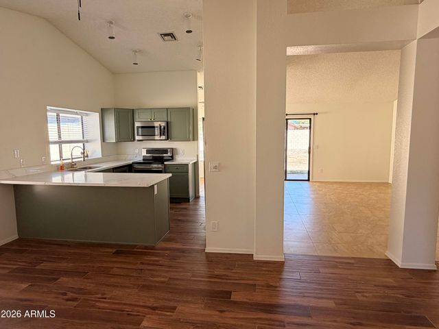 13853 S 36TH Place, Phoenix, AZ 85044