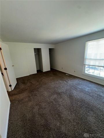 1108 Charleston Court, Fairborn, OH 45324