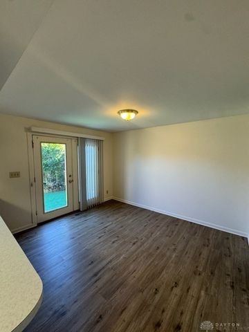 1108 Charleston Court, Fairborn, OH 45324