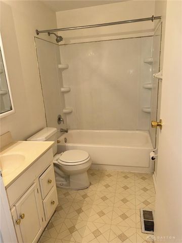 1108 Charleston Court, Fairborn, OH 45324