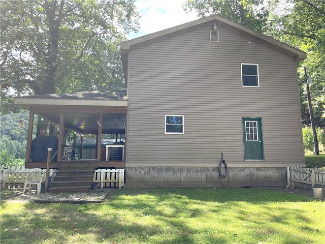 1850 Rockland Station Rd, Rockland Twp, PA 16374