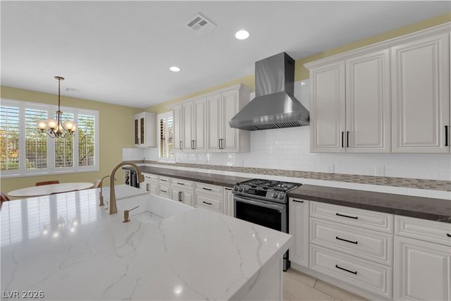 608 Highland Bluff Way, Las Vegas, NV 89138