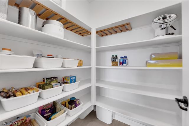 608 Highland Bluff Way, Las Vegas, NV 89138