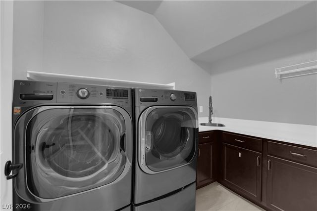 608 Highland Bluff Way, Las Vegas, NV 89138