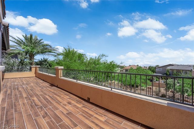 608 Highland Bluff Way, Las Vegas, NV 89138