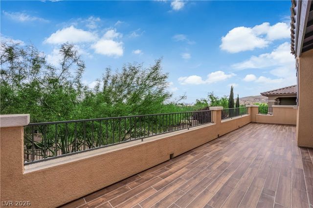 608 Highland Bluff Way, Las Vegas, NV 89138