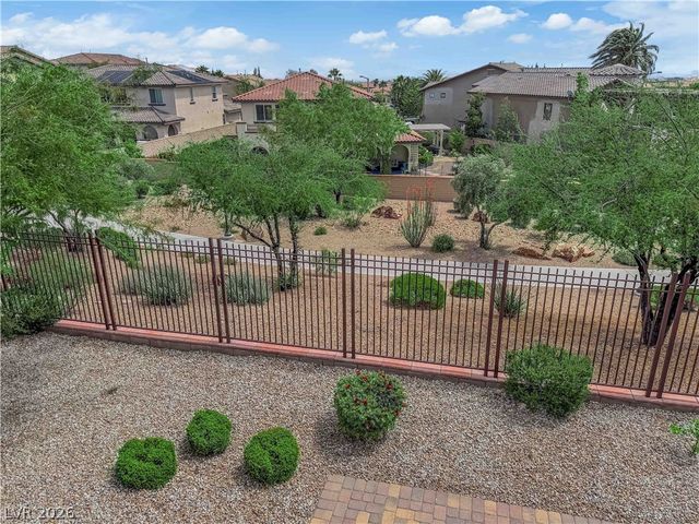 608 Highland Bluff Way, Las Vegas, NV 89138