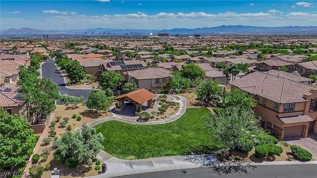 608 Highland Bluff Way, Las Vegas, NV 89138