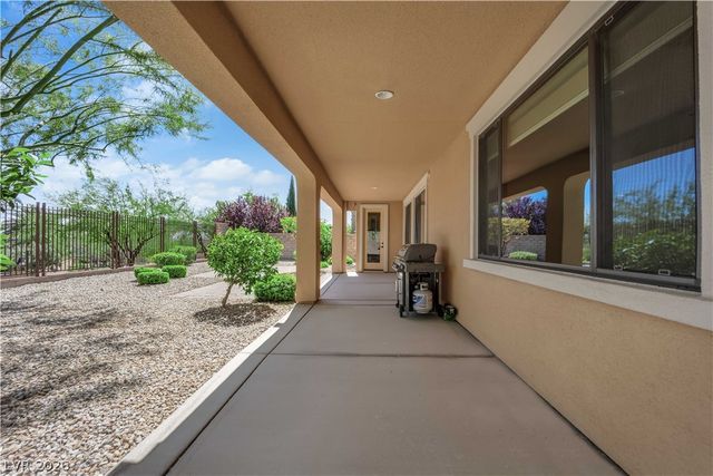 608 Highland Bluff Way, Las Vegas, NV 89138