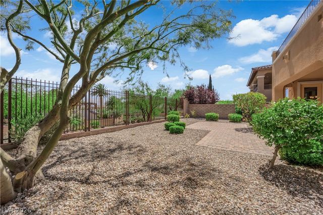 608 Highland Bluff Way, Las Vegas, NV 89138