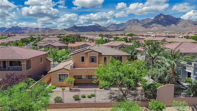 608 Highland Bluff Way, Las Vegas, NV 89138