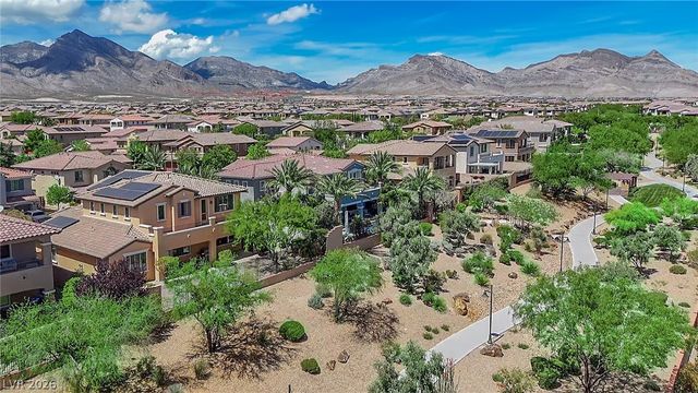 608 Highland Bluff Way, Las Vegas, NV 89138