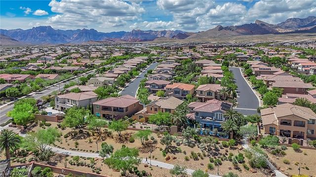 608 Highland Bluff Way, Las Vegas, NV 89138