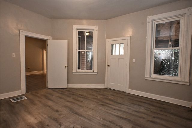 100 S 14th St, South Side, PA 15203