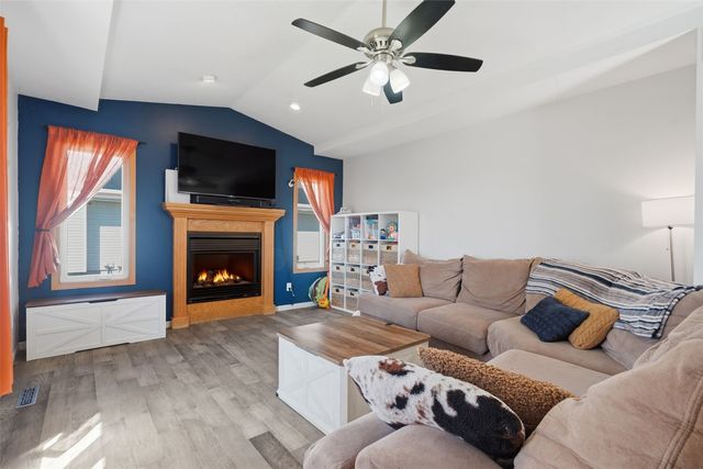 1255 Pacific Street, Ely, IA 52227